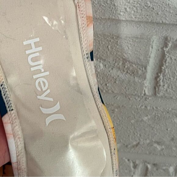 NWT Hurley Floral Cut-Out One Piece Swimsuit Size Medium - Picture 7 of 7